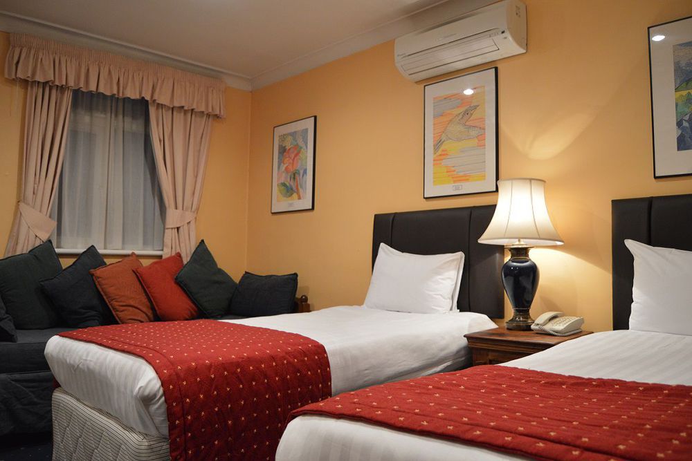 Holiday Villa Hotel Лондон Экстерьер фото