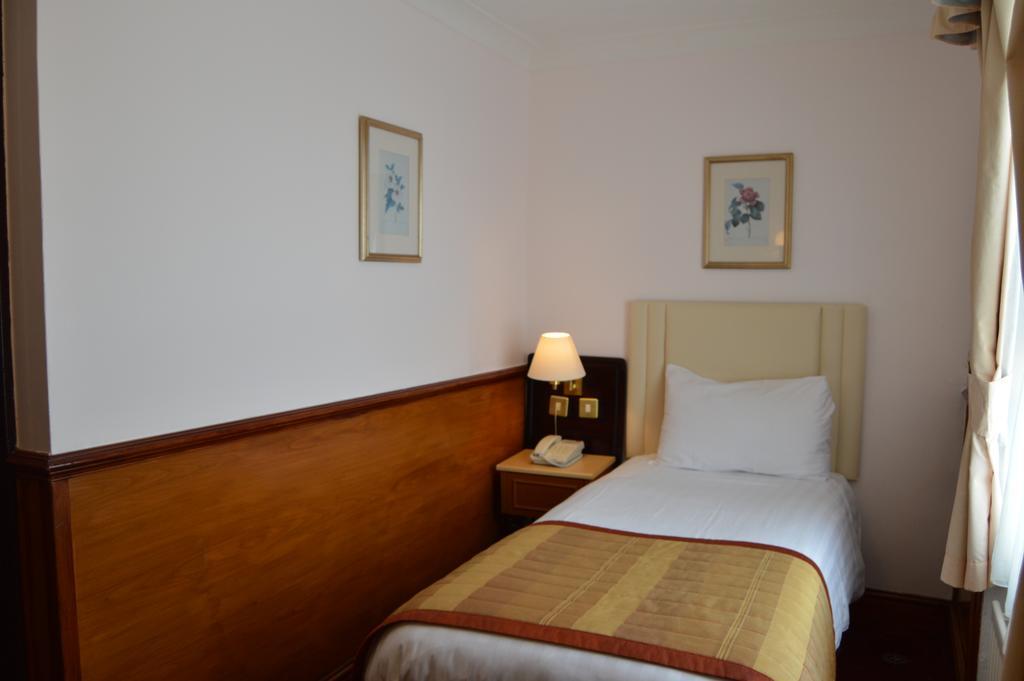 Holiday Villa Hotel Лондон Экстерьер фото