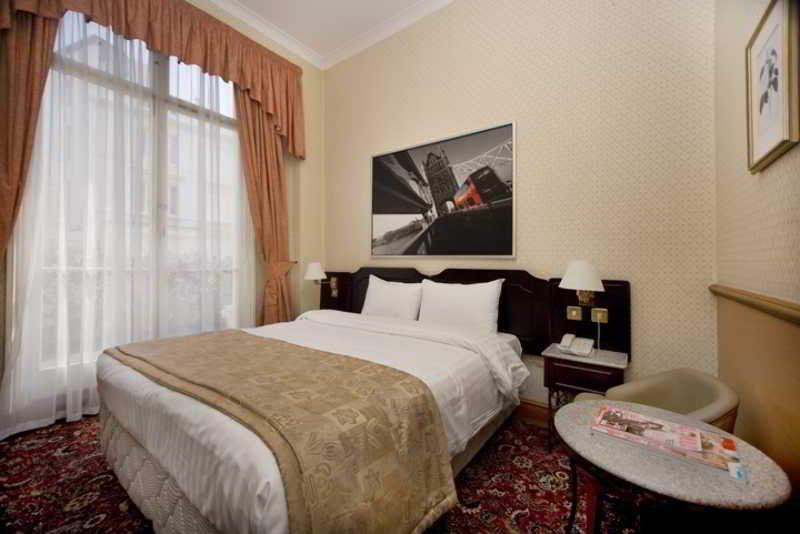 Holiday Villa Hotel Лондон Экстерьер фото
