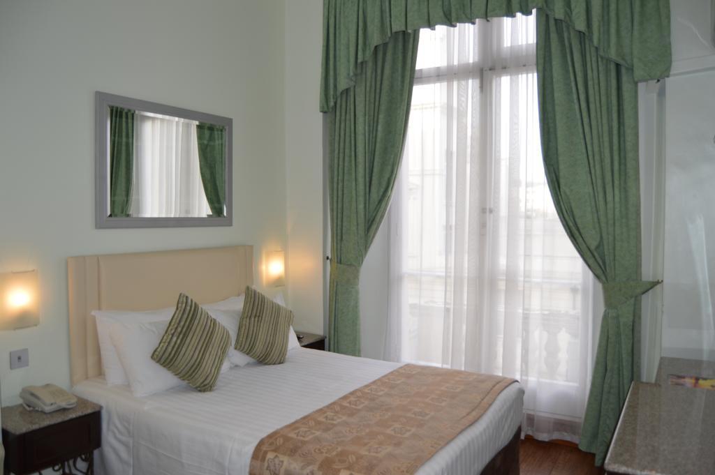 Holiday Villa Hotel Лондон Экстерьер фото